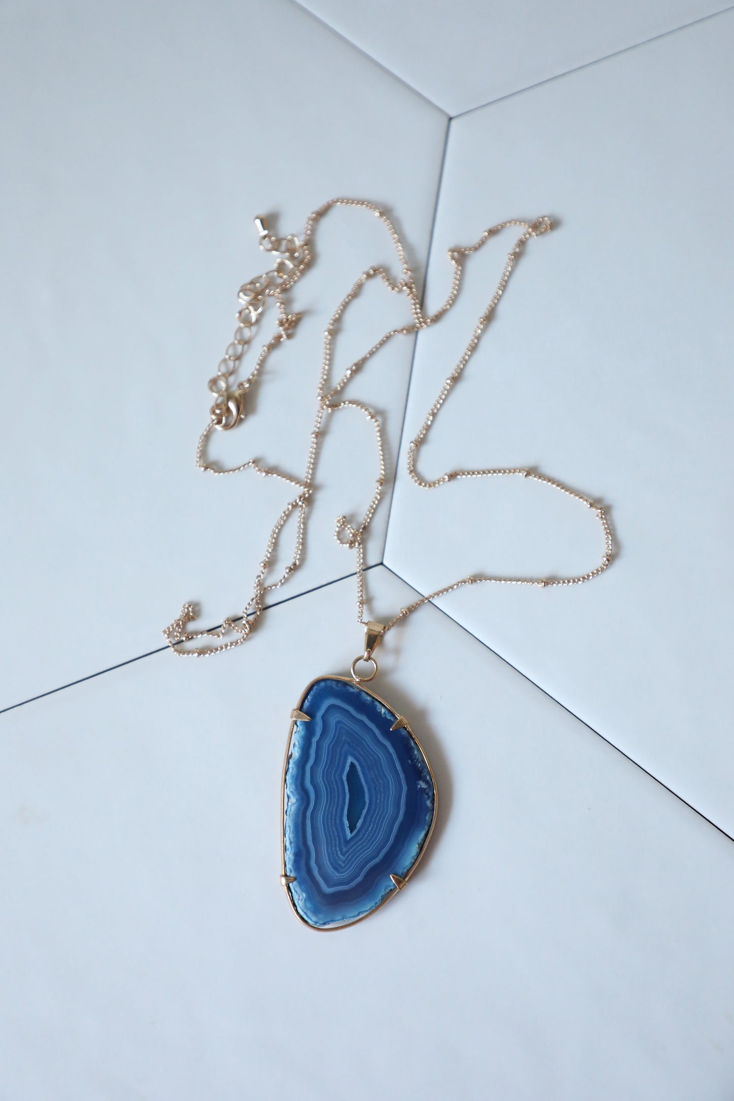 Agate Slice Necklace - Blue Ripple
