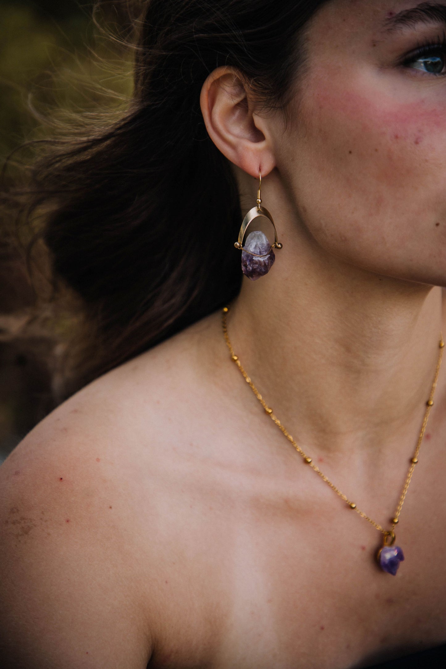 Aura Amethyst Necklace on Gold