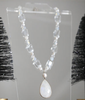 Statement Necklace - The Moonstone